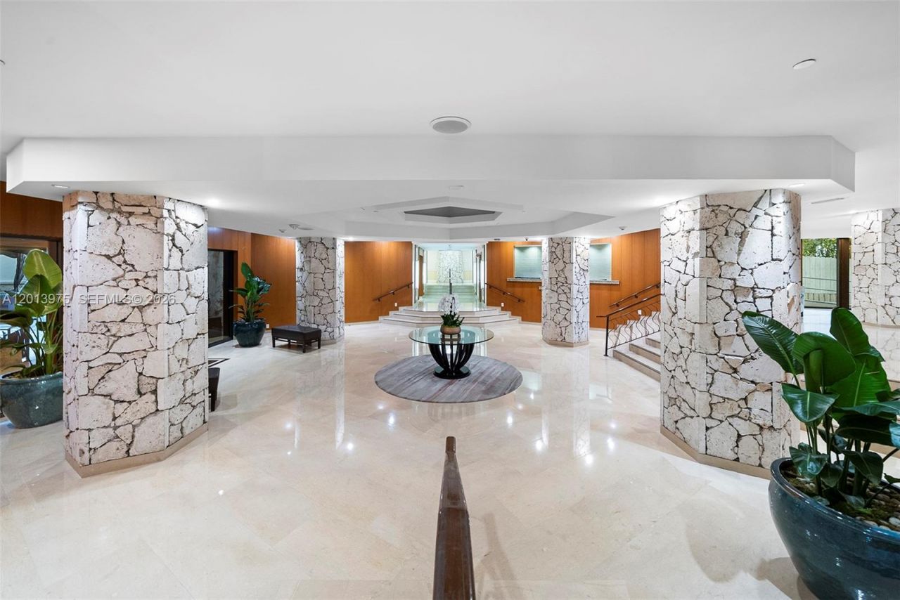 1121 Crandon Blvd, Unit F1203, Key Biscayne, FL 33149 Photo