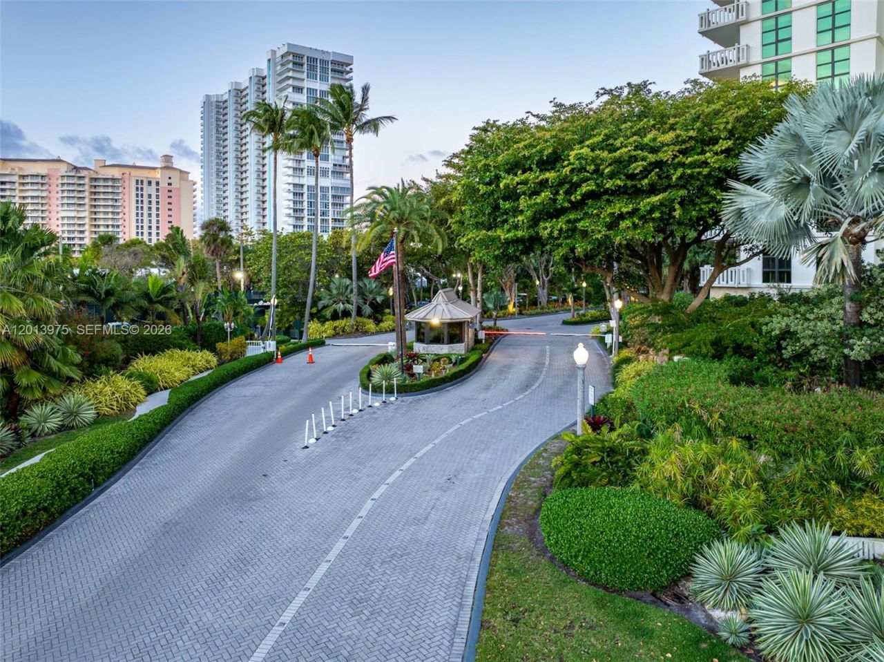 1121 Crandon Blvd, Unit F1203, Key Biscayne, FL 33149 Photo