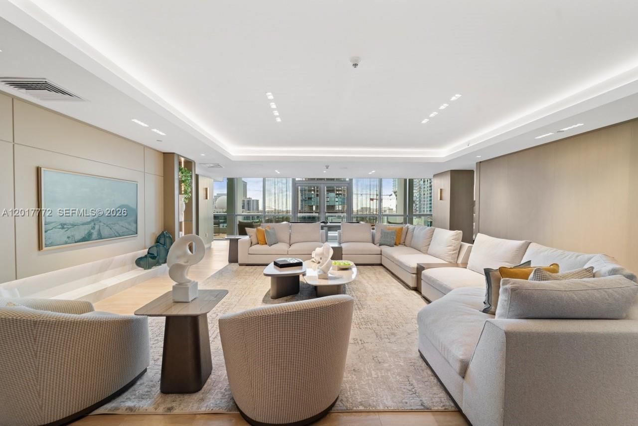 900 Biscayne Blvd , Unit 4205, Miami, FL 33132 Photo