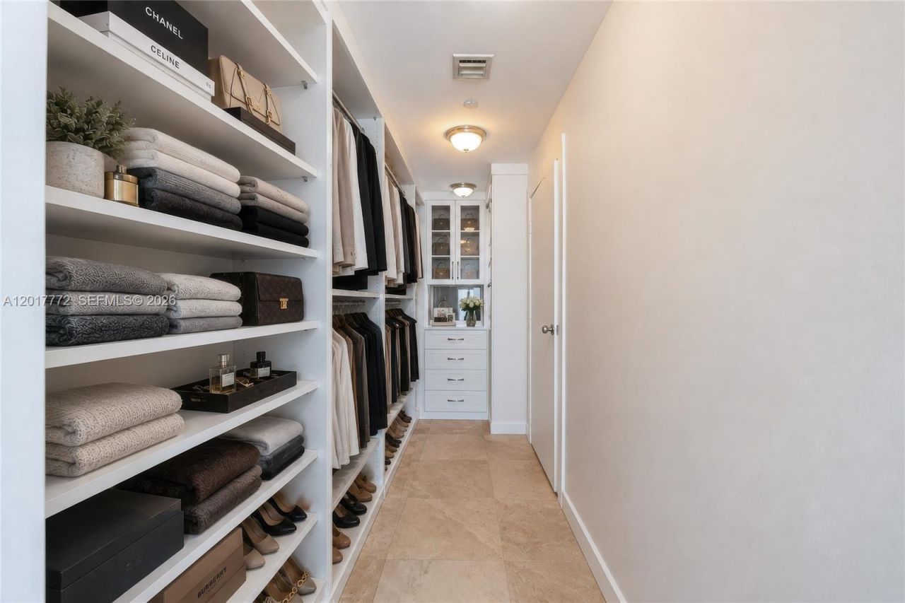 900 Biscayne Blvd , Unit 4205, Miami, FL 33132 Photo