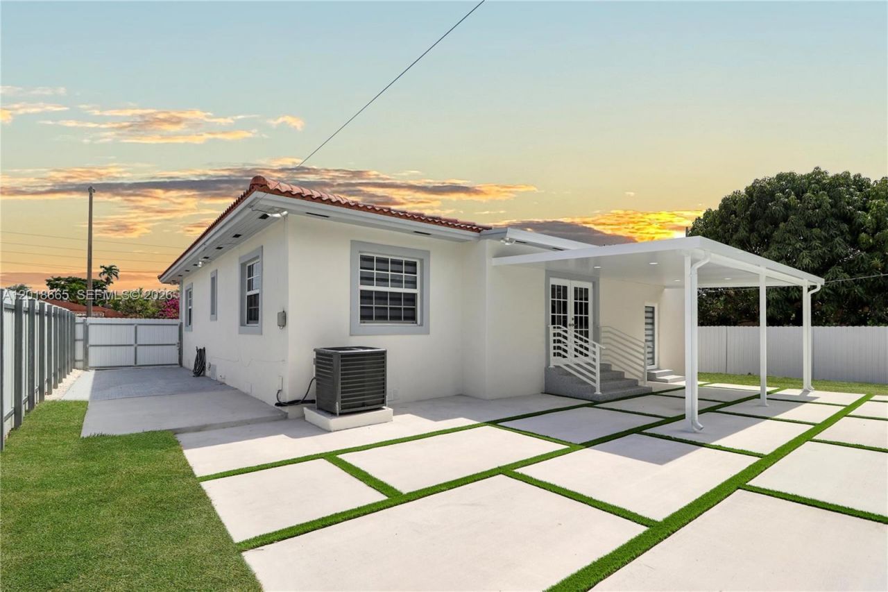 3111 SW 15th St, Miami, FL 33145 Photo