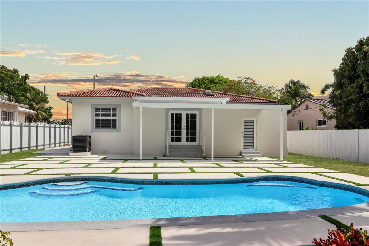 3111 SW 15th St, Miami, FL 33145 Photo