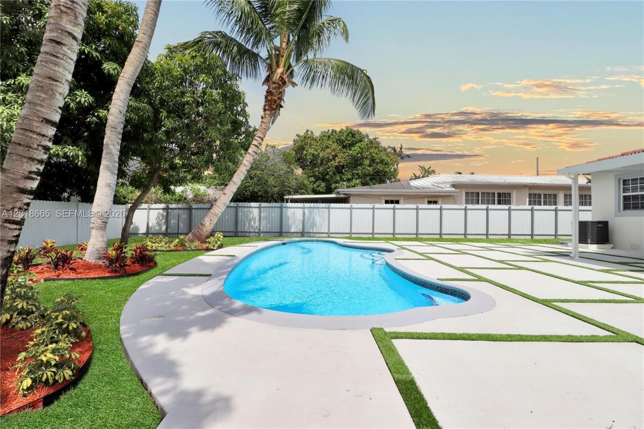 3111 SW 15th St, Miami, FL 33145 Photo