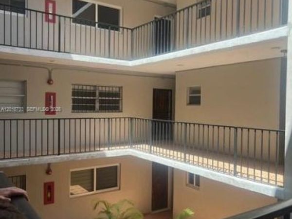 6965 Harding Ave , Unit 305, Miami Beach, FL 33141