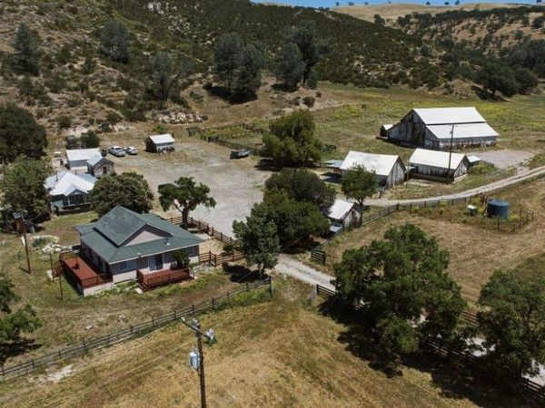 31341 Airline Highway, Paicines, CA 95043