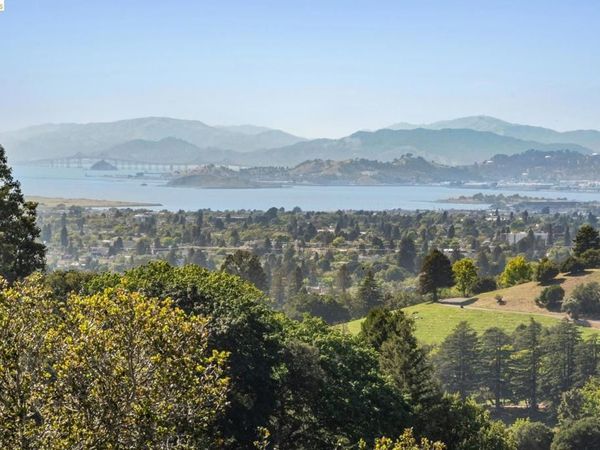 453 Scenic Ave, Piedmont, CA 94611