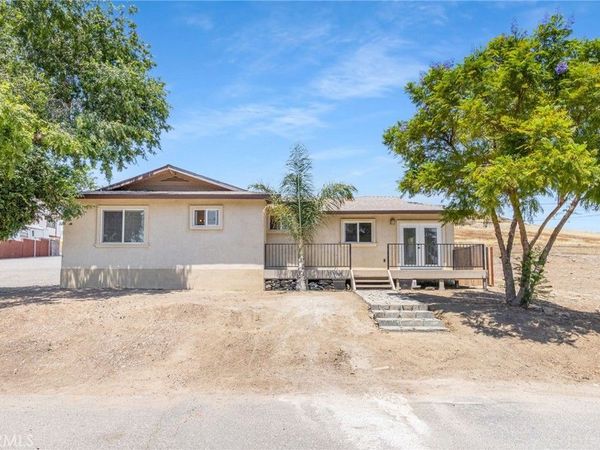 17480 Bromley, Lake Elsinore, CA 92530