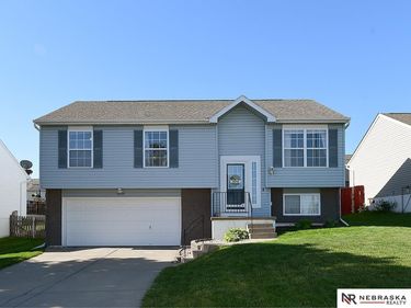 15721 Redwood Street , Omaha, NE 68136