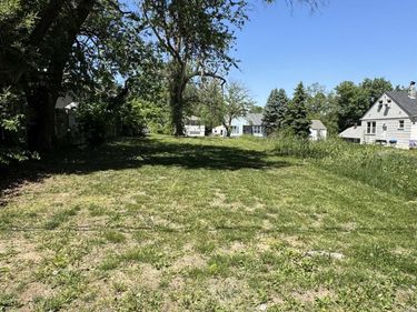 4639 Grand Avenue , Omaha, NE 68104