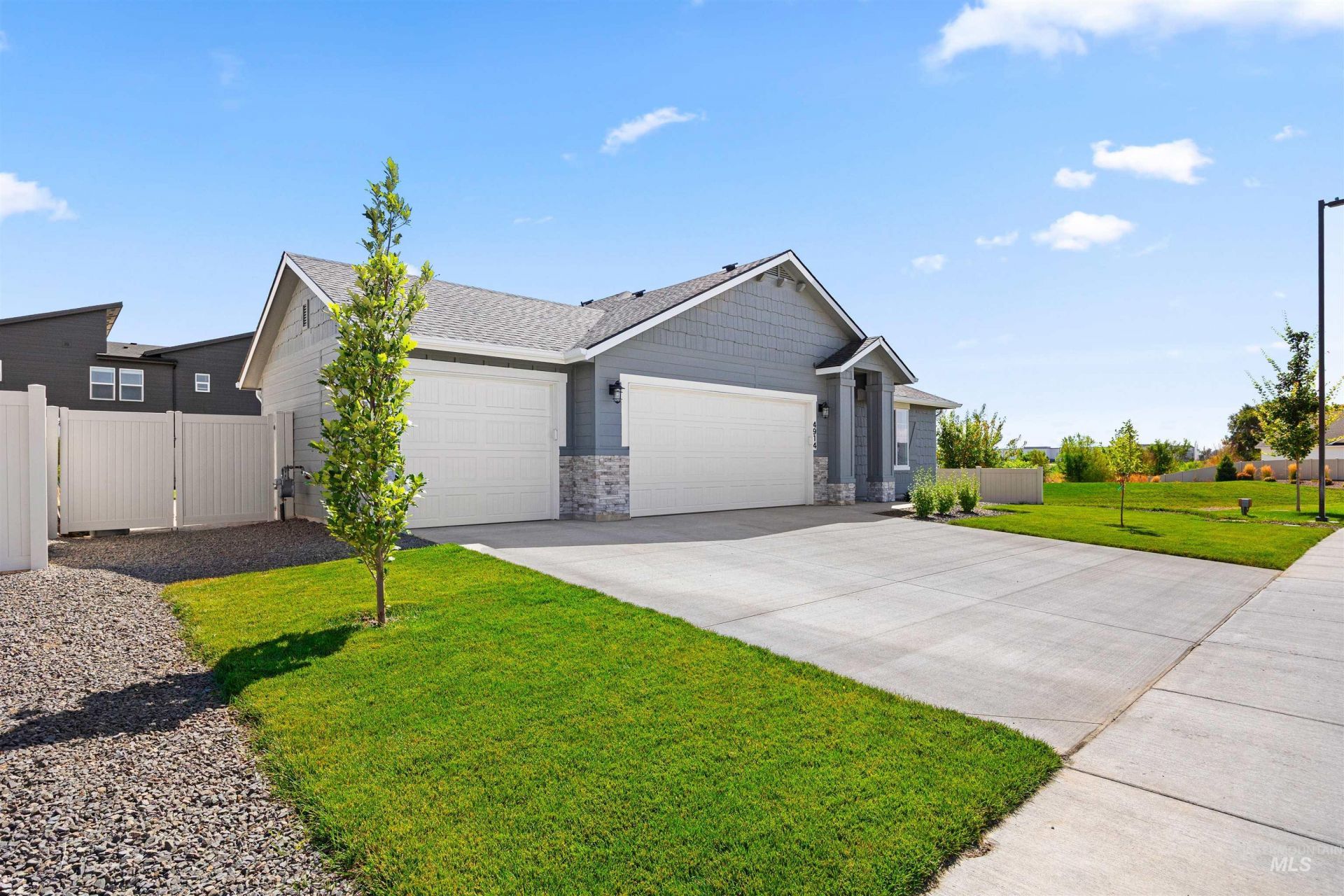 4914 Endicott Dr, Caldwell, ID 86605 Main Photo