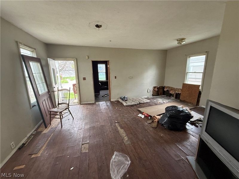 3319 Fulton Road, Cleveland, OH 44109 Photo 10