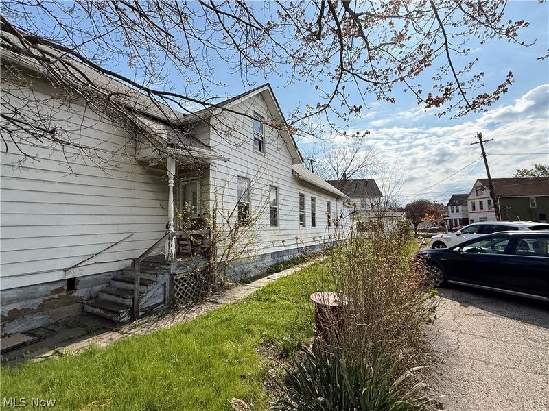 3319 Fulton Road, Cleveland, OH 44109 Photo 2