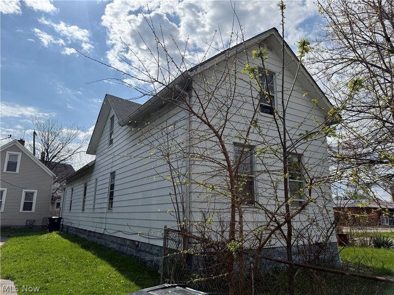 3319 Fulton Road, Cleveland, OH 44109 Photo 6