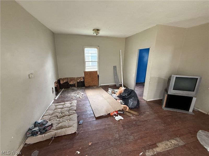 3319 Fulton Road, Cleveland, OH 44109 Photo 8