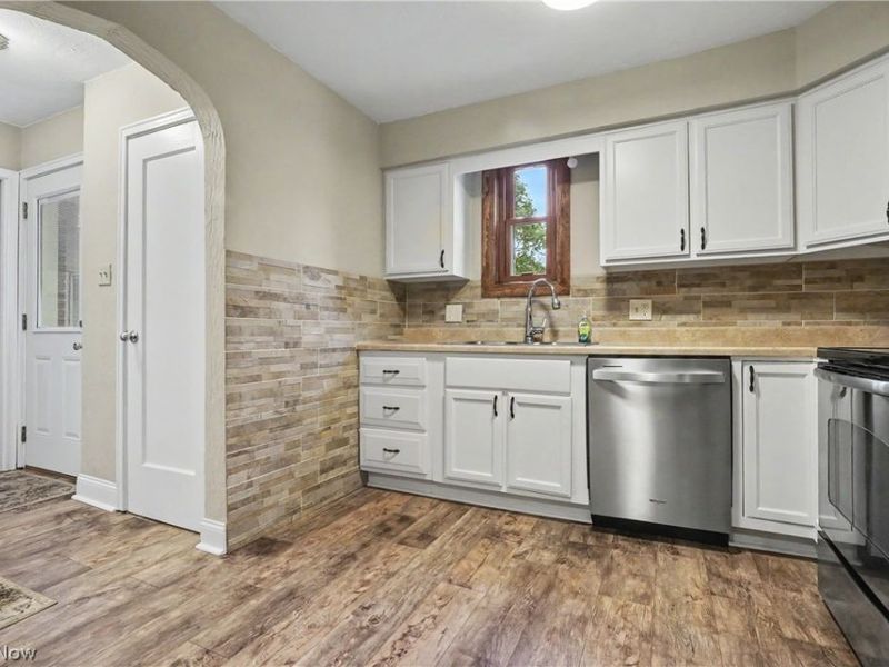 116 Melbourne Avenue, Akron, OH 44313 Photo 9