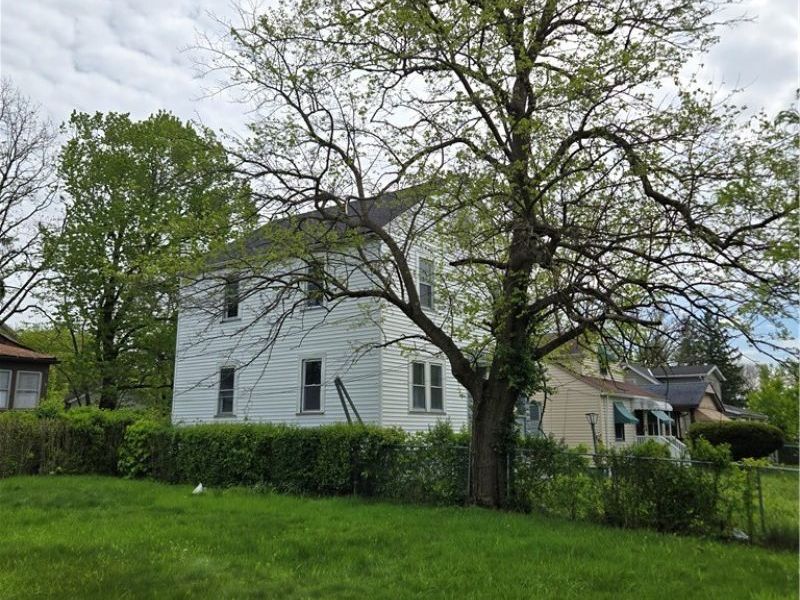 4285 E 162nd Street, Cleveland, OH 44128 Photo 2