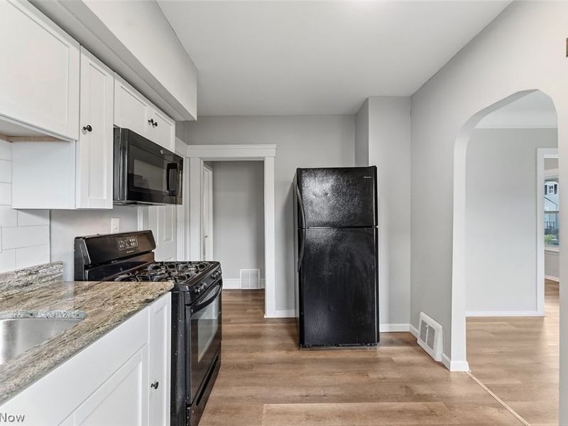 4512 Oak Park Avenue, Unit 1/DN, Cleveland, OH 44109 Photo 10
