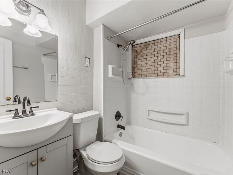 4512 Oak Park Avenue, Unit 1/DN, Cleveland, OH 44109 Photo 14