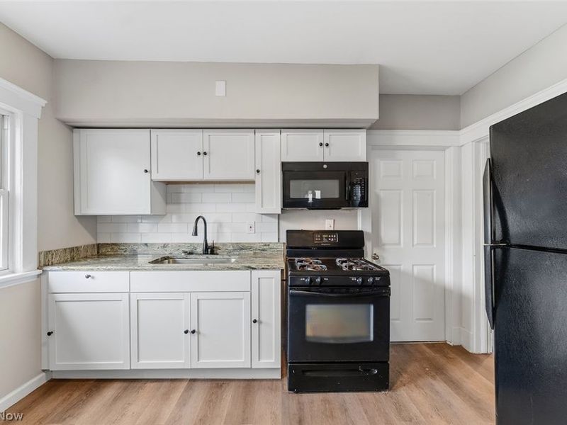 4512 Oak Park Avenue, Unit 1/DN, Cleveland, OH 44109 Photo 9