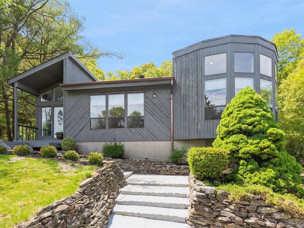 105 Nadia Court , Port Jefferson, NY 11777