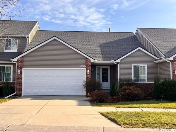 2078 W Ridge Drive, Davison, MI 48423