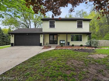 3885 Morgan Road, Orion Twp, MI 48359