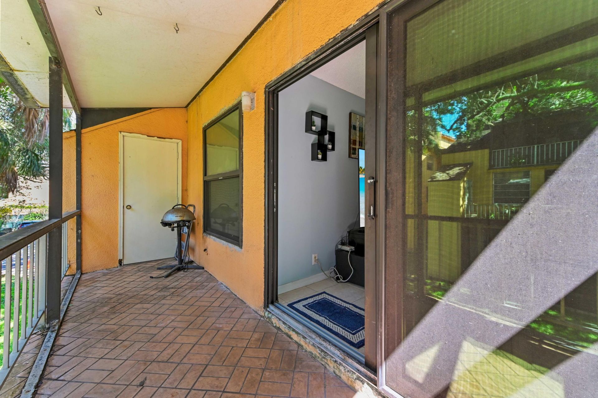 430 Commodore Drive, Unit 217, Plantation, FL 33325 Photo