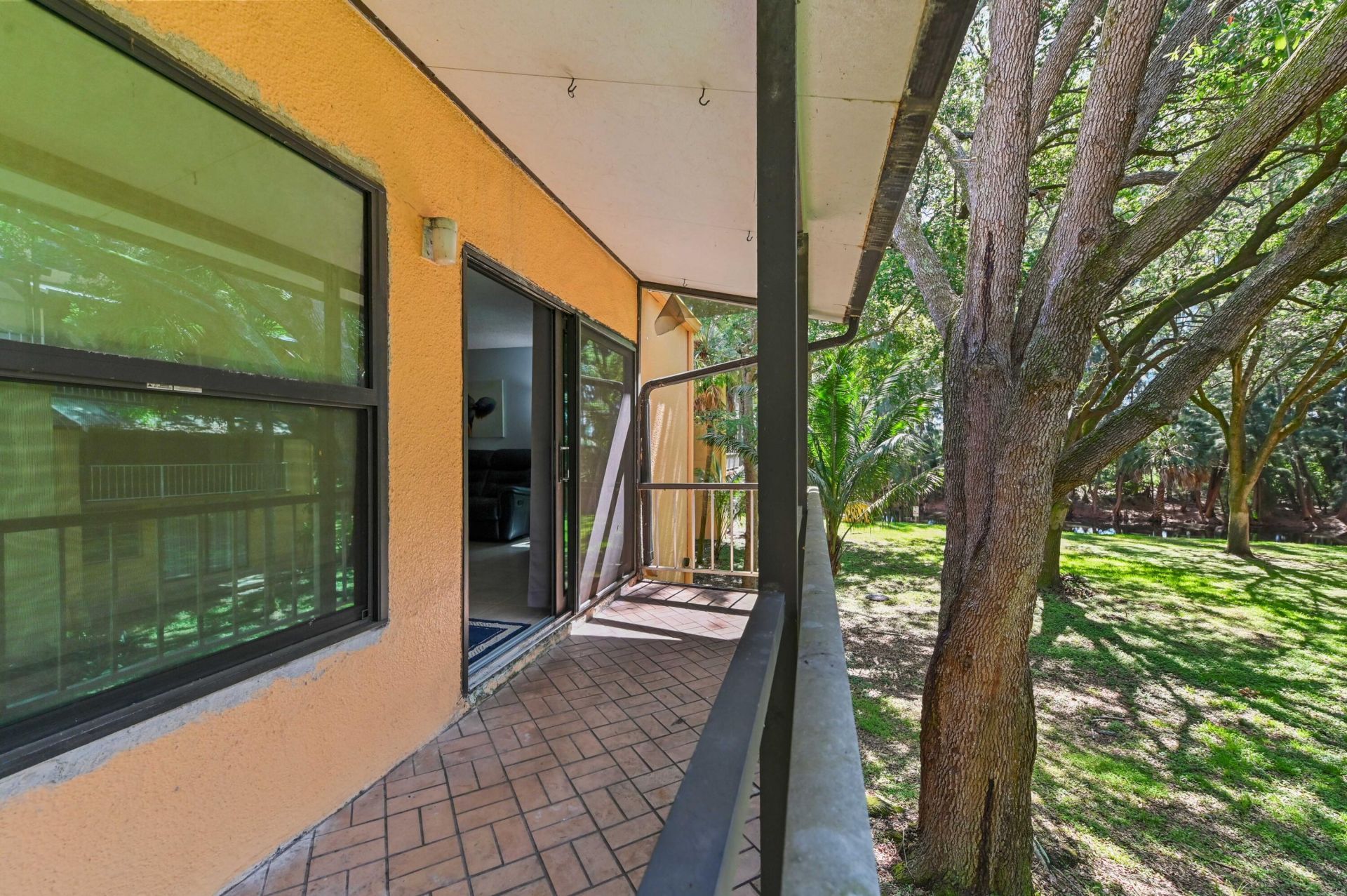 430 Commodore Drive, Unit 217, Plantation, FL 33325 Photo
