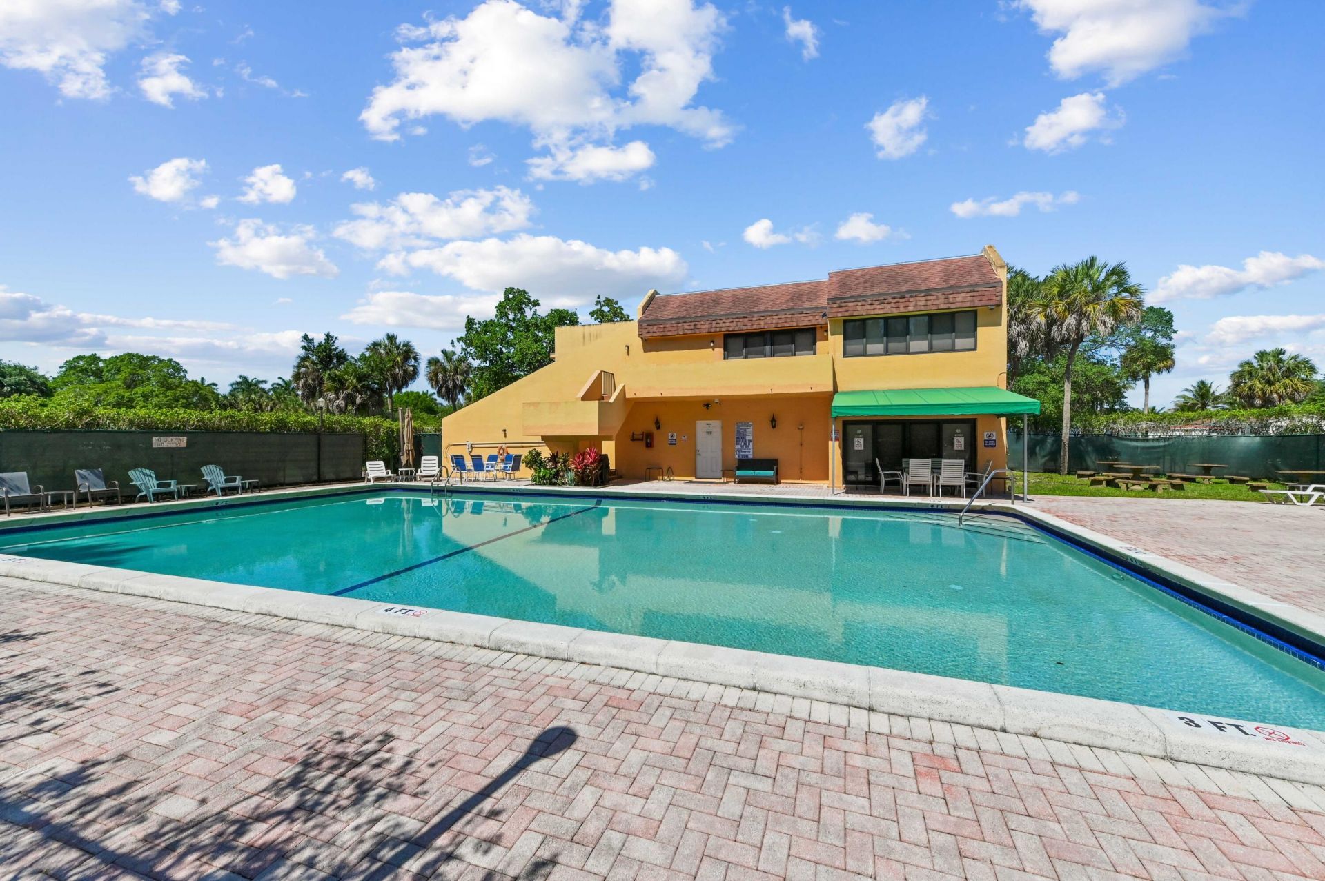 430 Commodore Drive, Unit 217, Plantation, FL 33325 Photo