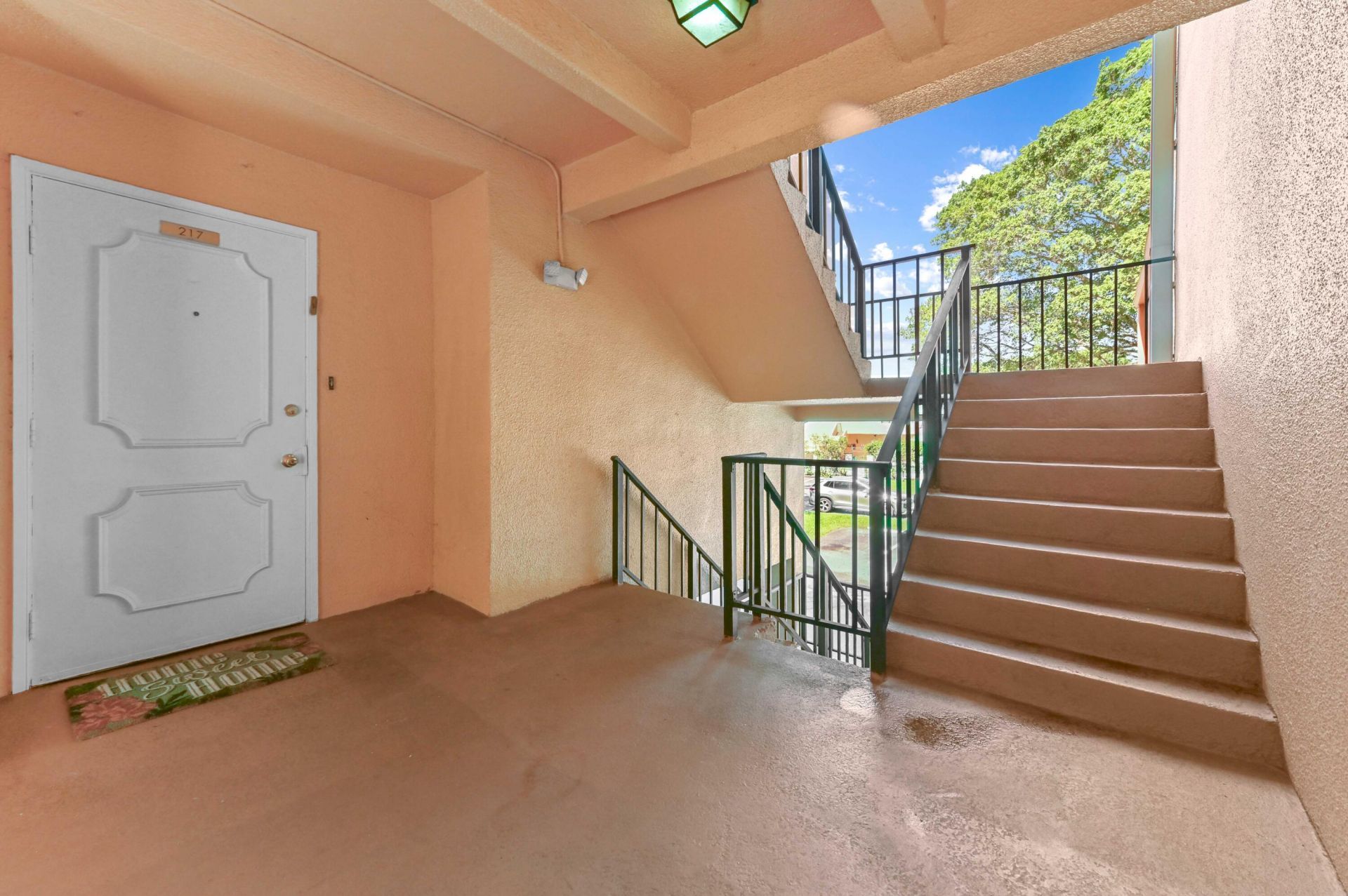 430 Commodore Drive, Unit 217, Plantation, FL 33325 Photo