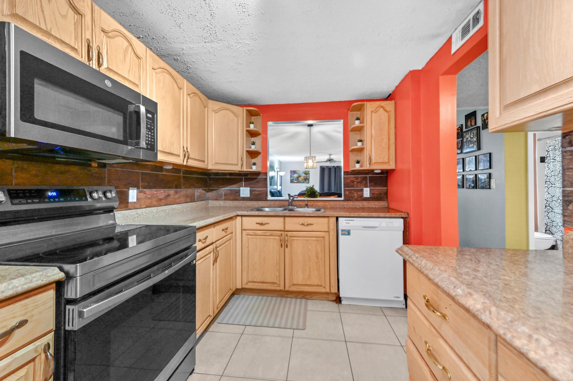 430 Commodore Drive, Unit 217, Plantation, FL 33325 Photo