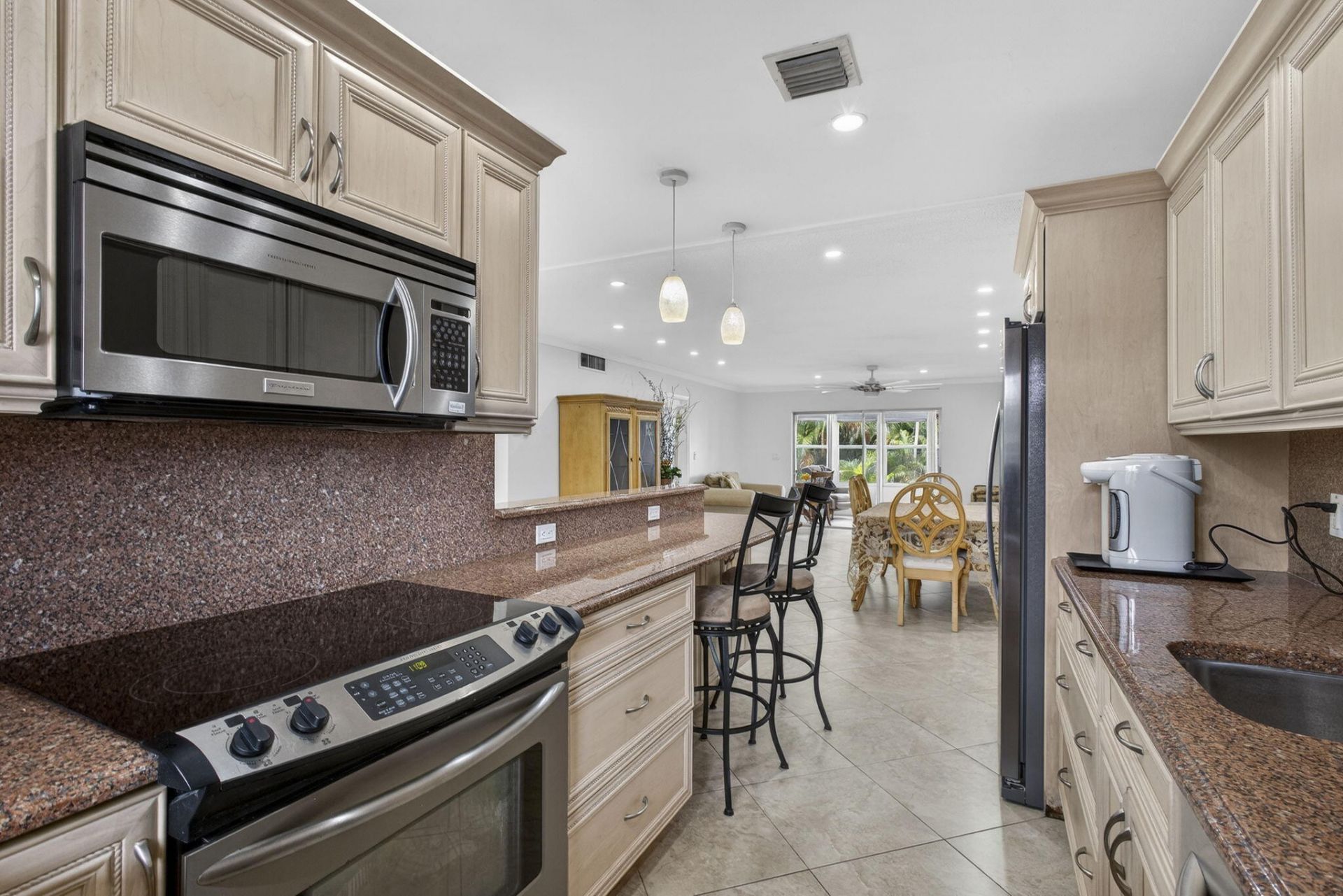 59 Plymouth G, West Palm Beach, FL 33417 Photo