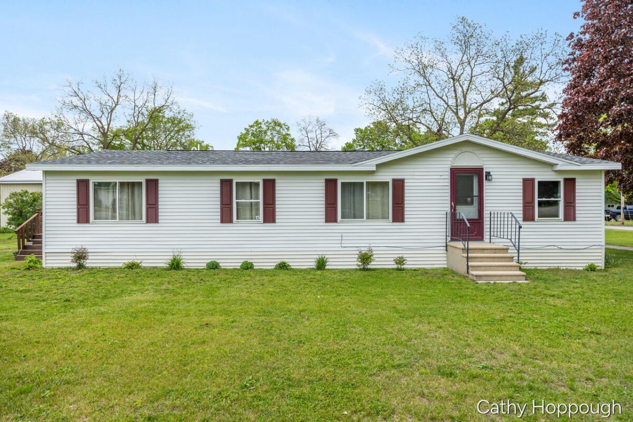 153 Baldwin Street, Lyons, MI 48851 Main Photo