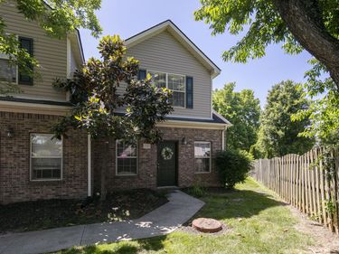 1123 Oatlands Park, Lexington, KY 40509