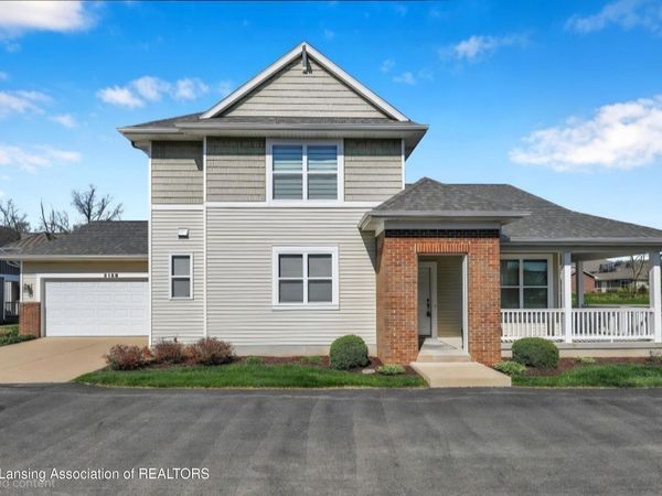 3156 S Hamlet Circle, East Lansing, MI 48823