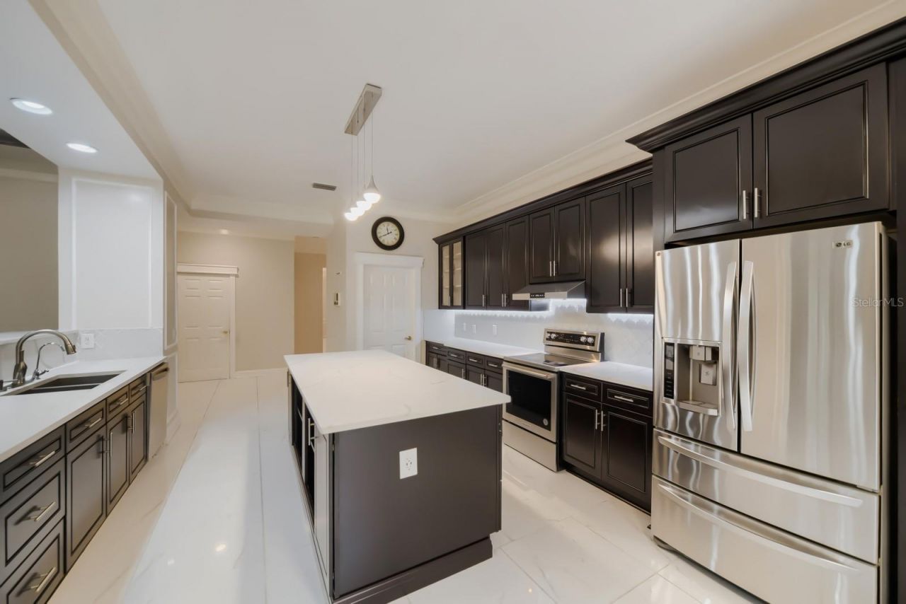 7601 Debeaubien Drive, Orlando, FL 32835 Photo