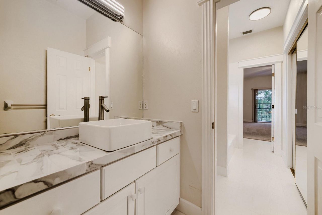 7601 Debeaubien Drive, Orlando, FL 32835 Photo