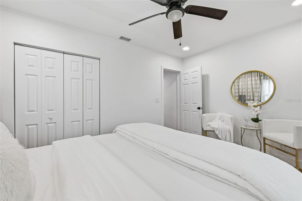 706 39th Avenue Ne, Saint Petersburg, FL 33703 Photo
