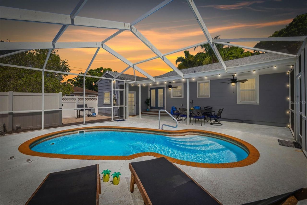 706 39th Avenue Ne, Saint Petersburg, FL 33703 Photo