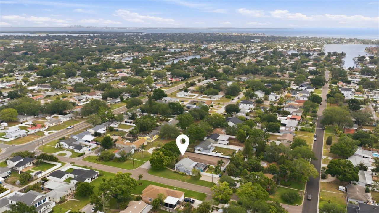 706 39th Avenue Ne, Saint Petersburg, FL 33703 Photo