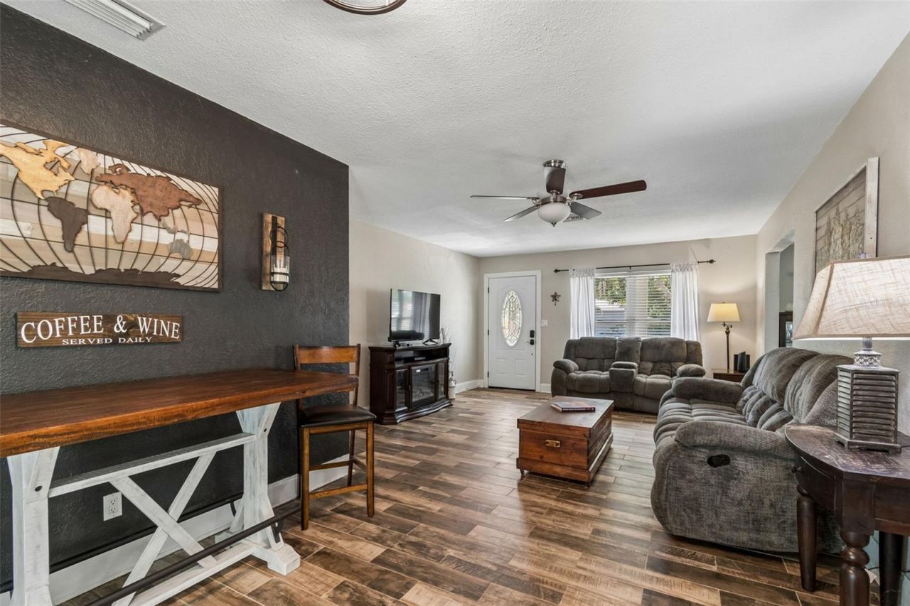 5598 14th Avenue N, Saint Petersburg, FL 33710 Photo