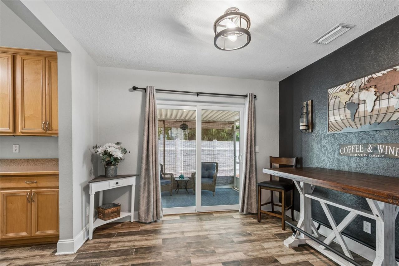 5598 14th Avenue N, Saint Petersburg, FL 33710 Photo