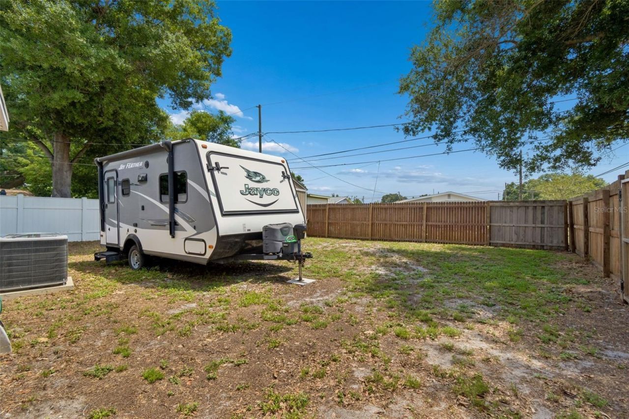 5598 14th Avenue N, Saint Petersburg, FL 33710 Photo