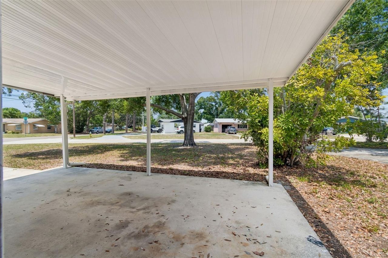 5598 14th Avenue N, Saint Petersburg, FL 33710 Photo