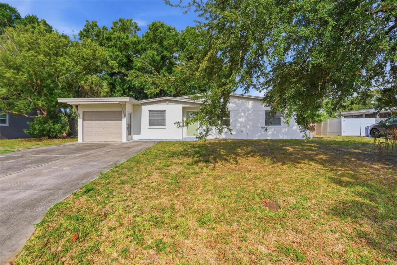 6000 12th Way N, Saint Petersburg, FL 33703 Photo
