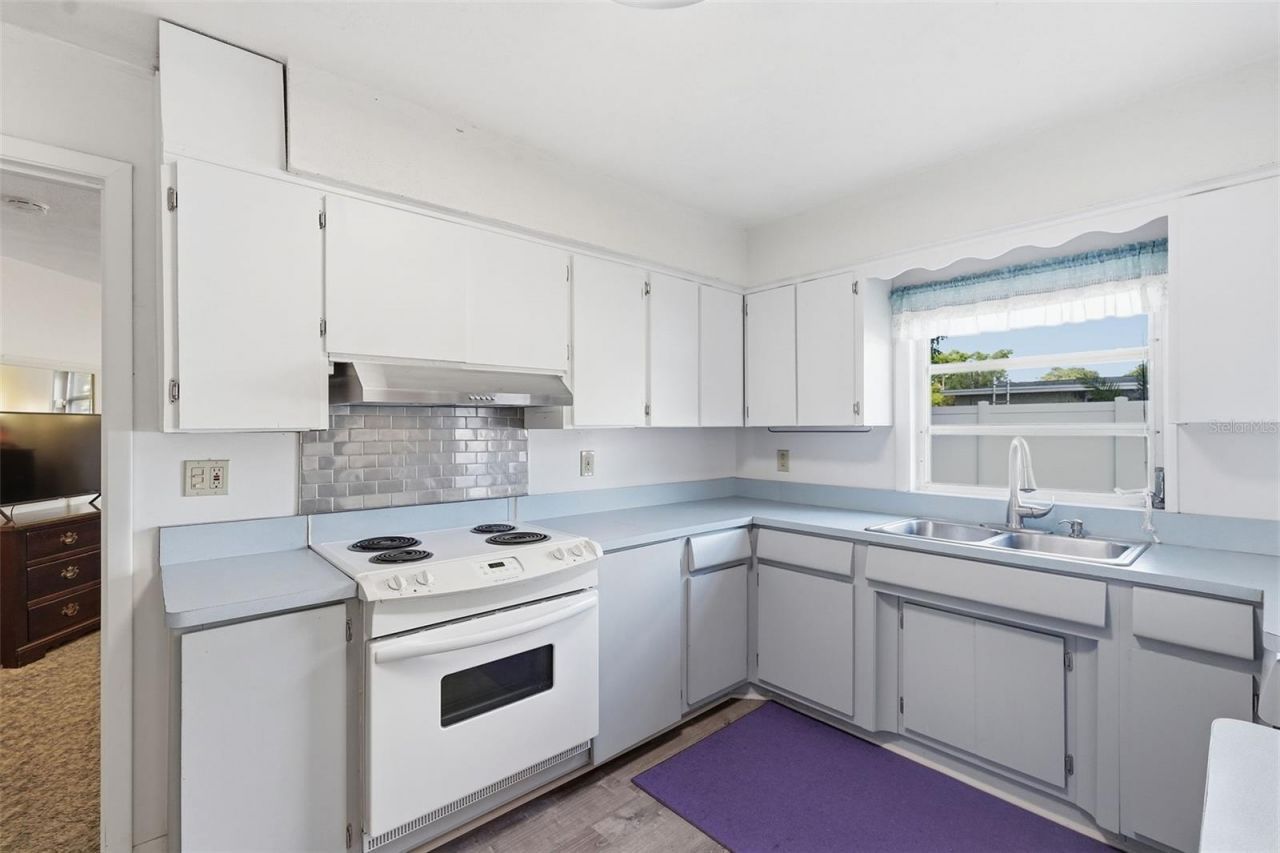 6000 12th Way N, Saint Petersburg, FL 33703 Photo