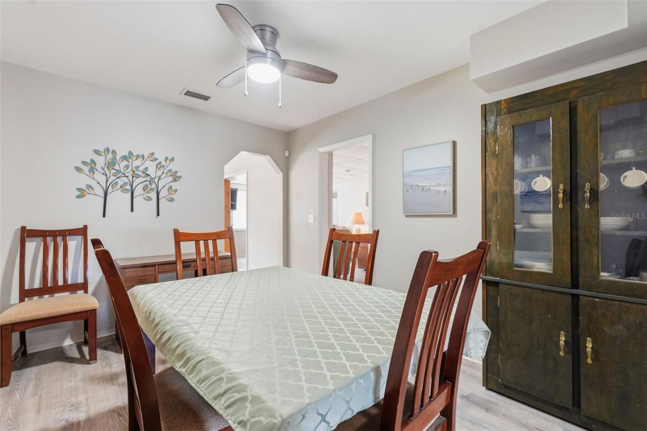 6000 12th Way N, Saint Petersburg, FL 33703 Photo