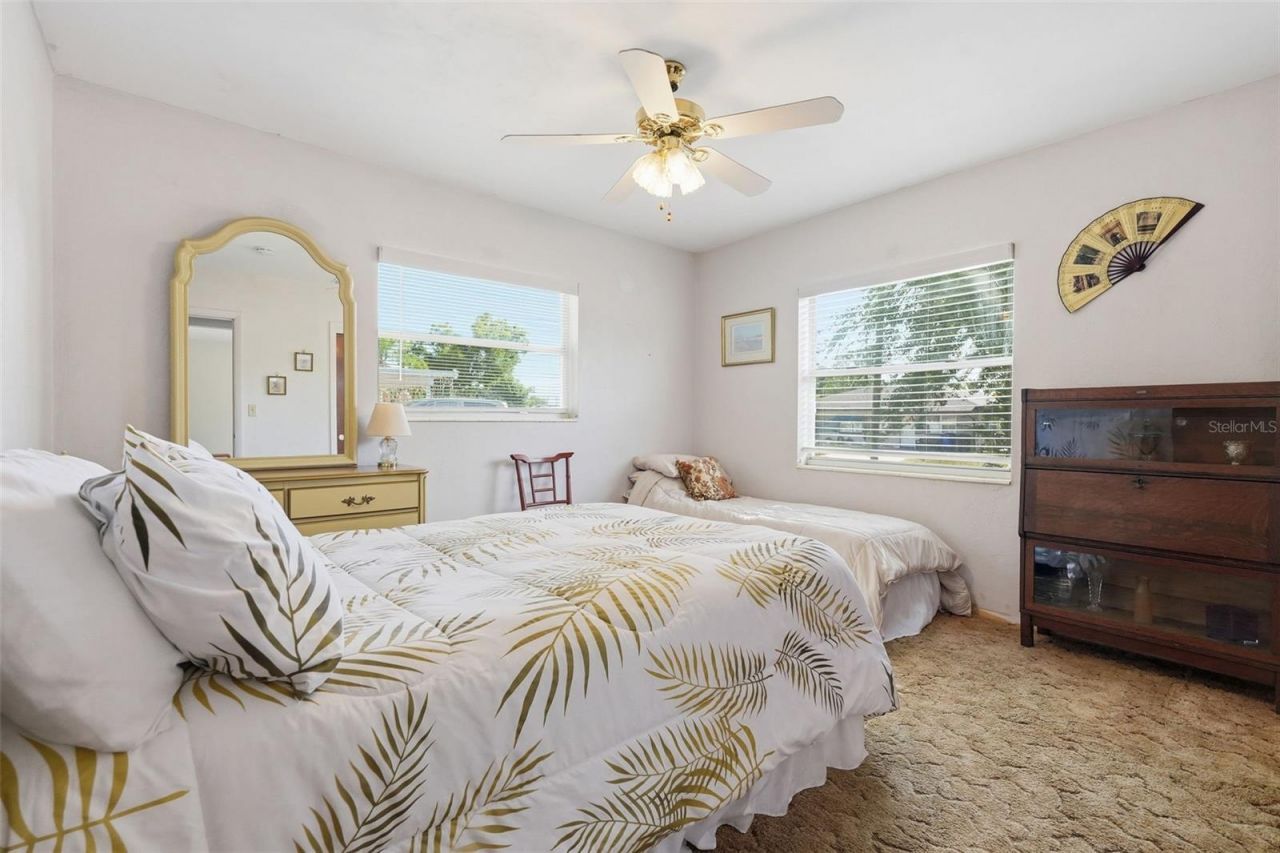 6000 12th Way N, Saint Petersburg, FL 33703 Photo