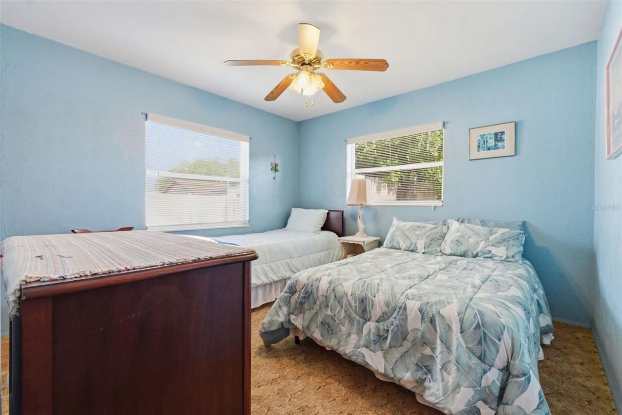 6000 12th Way N, Saint Petersburg, FL 33703 Photo