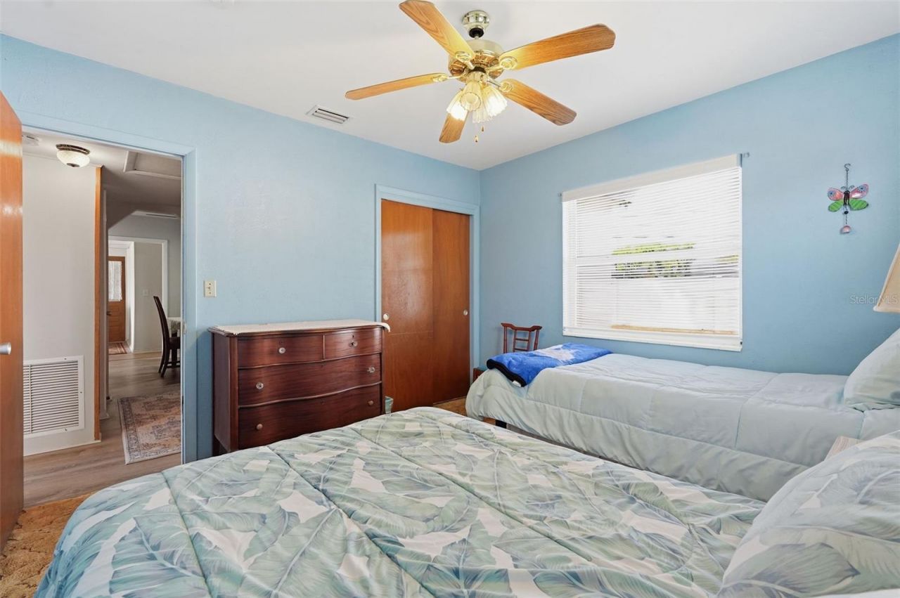 6000 12th Way N, Saint Petersburg, FL 33703 Photo